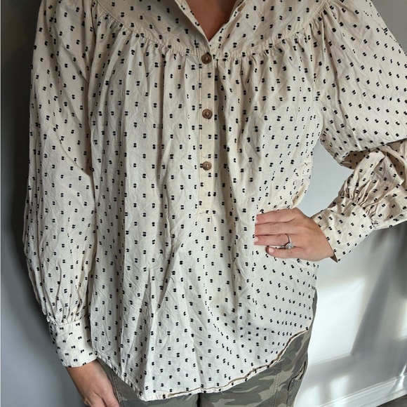 Old Navy Tops - Old Navy Cream Blouse with Navy Dot Print